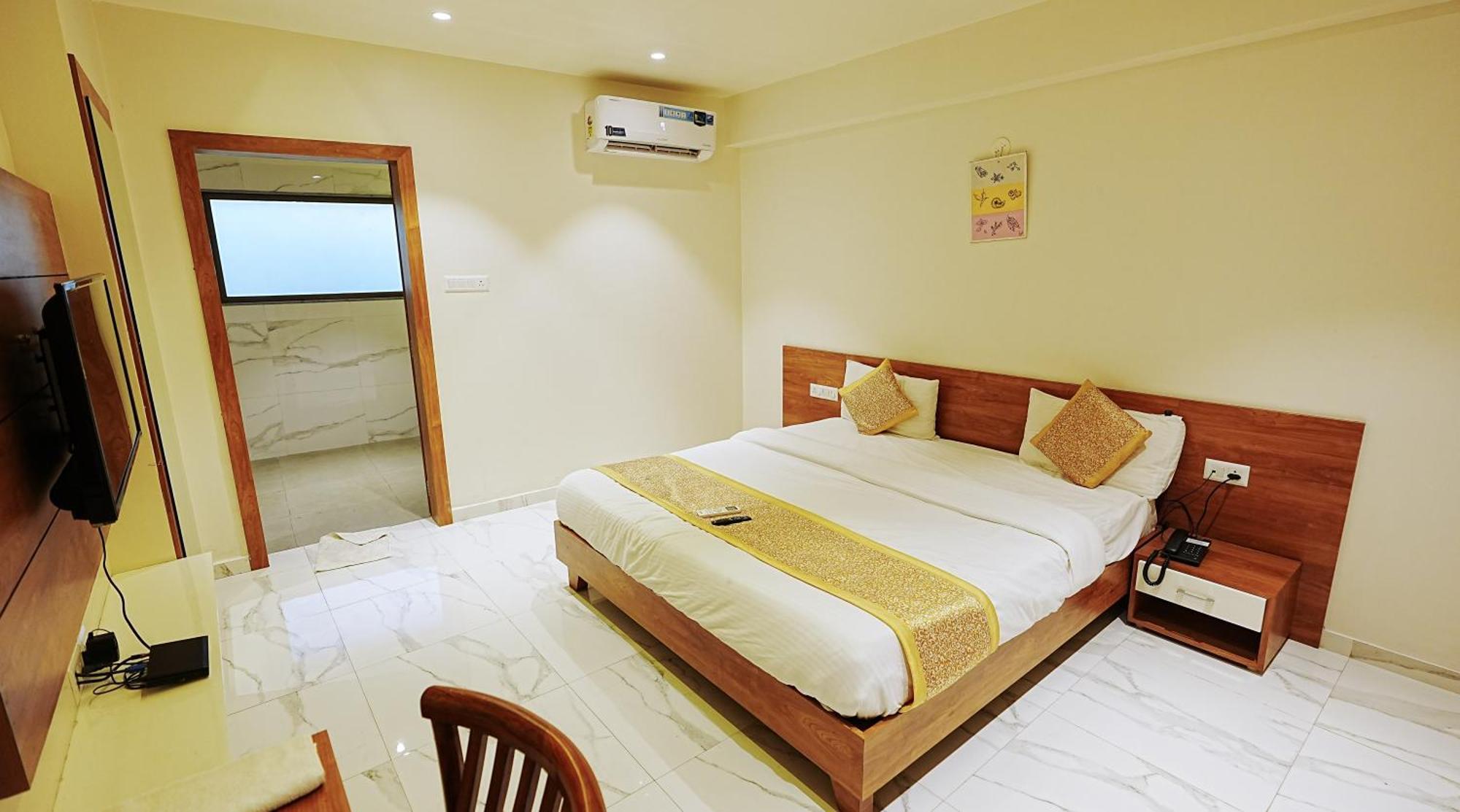 L P Regency, Pune Extérieur photo